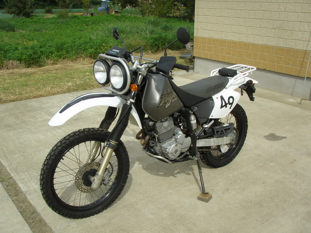 Купить мотоцикл Honda XR Baja 2002 фото 11